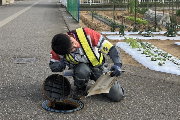 漏水調査の様子