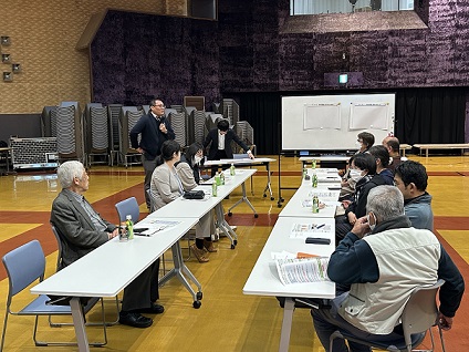 懇談会の様子（文化センター）