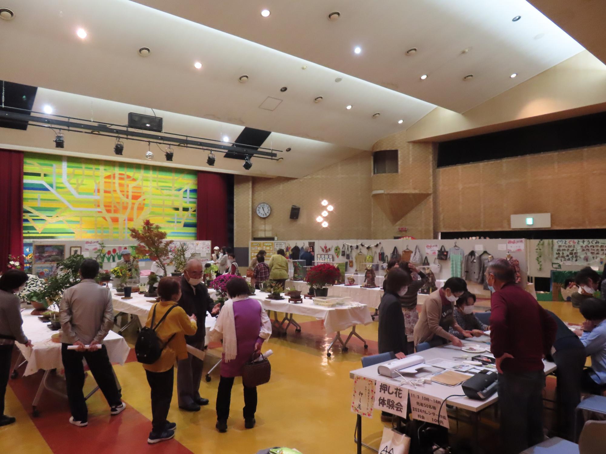 作品展示会（令和5年度の様子）