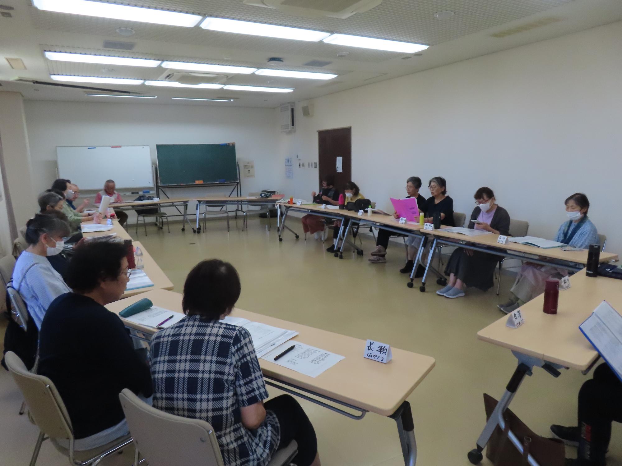 趣味の講座「アカペラ」の様子