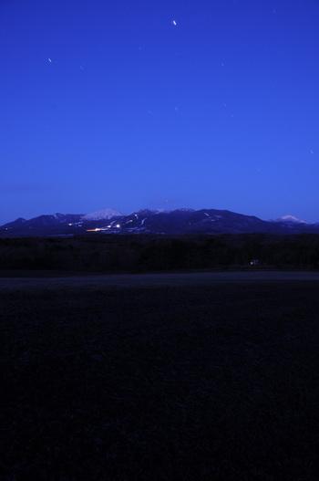 早朝の那須連峰の写真